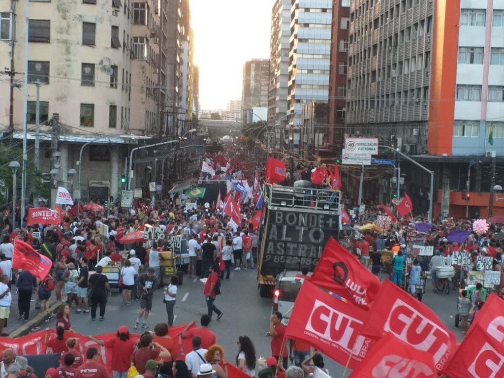 FENATRAD participa das manifestações da Greve Geral contra a Reforma da Previdência em todo Brasil