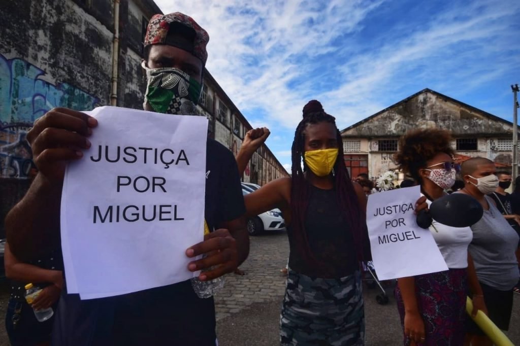 Inquérito criminal contra Sarí Corte Real é de abandono de menor seguido de morte- Pena  maior pode levá-la à prisão