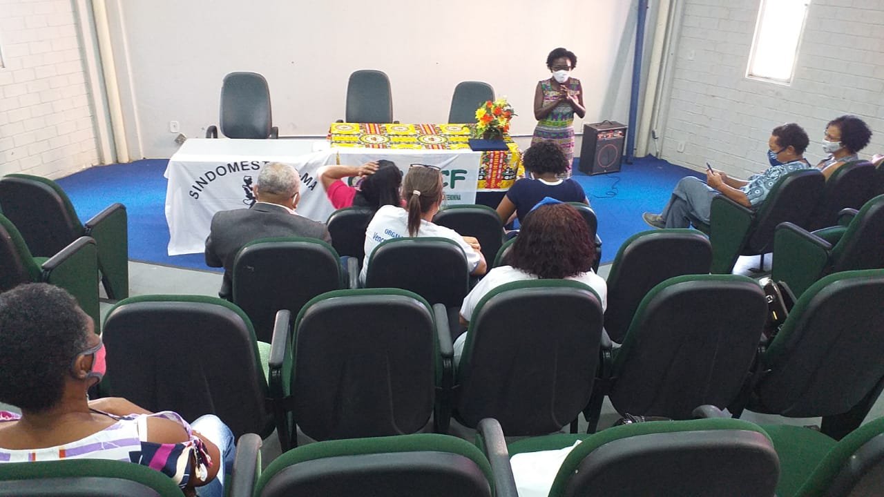 Maria Isabel Costa, diretora da FENATRAD, recebe homenagem do Conselho da Condição Feminina de São Luís
