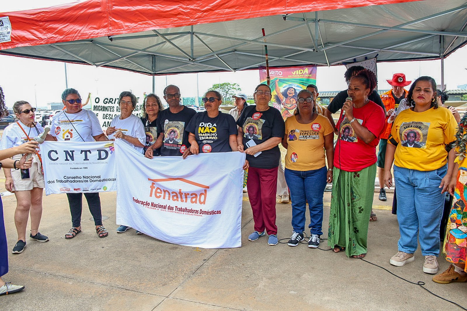 FENATRAD participa do Grito dos Excluídos em Brasília e denuncia exploração de trabalhadoras domésticas